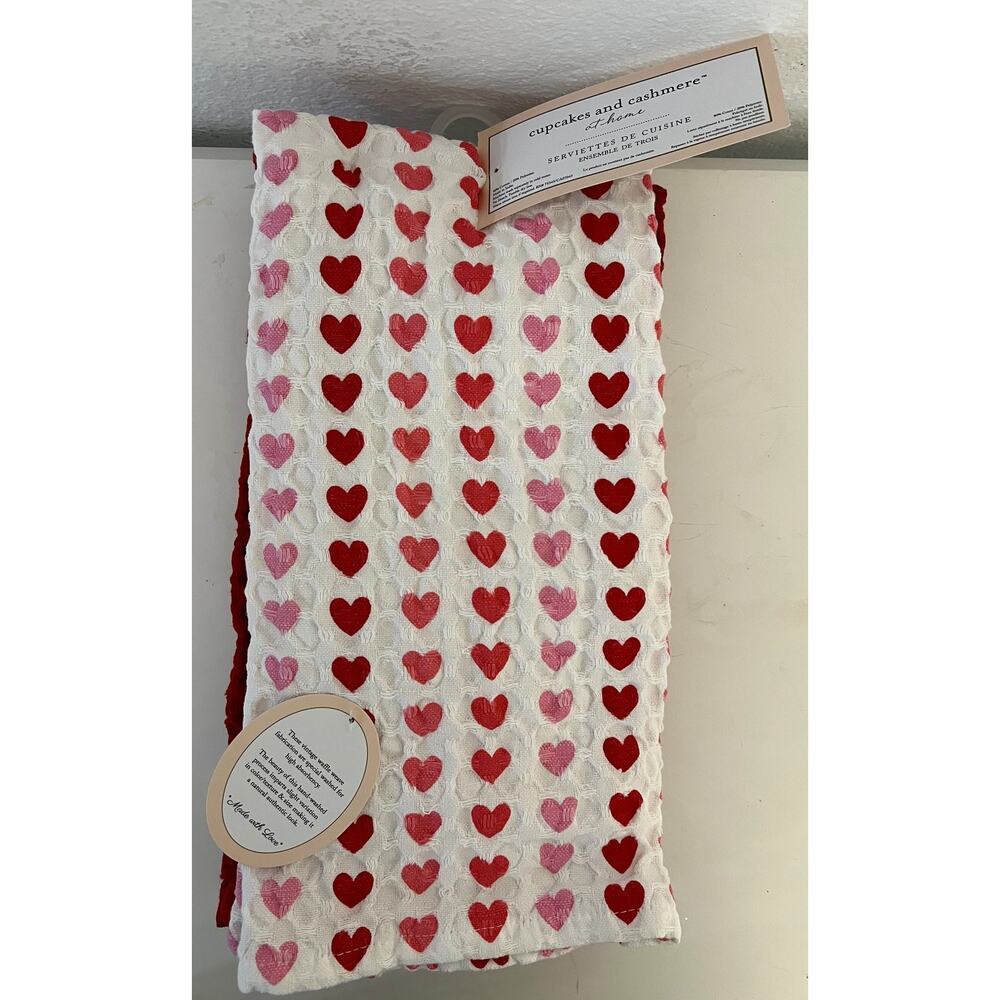 Cupcakes and Cashmere Hearts Pink and Red Hand Towels - VALENTINES